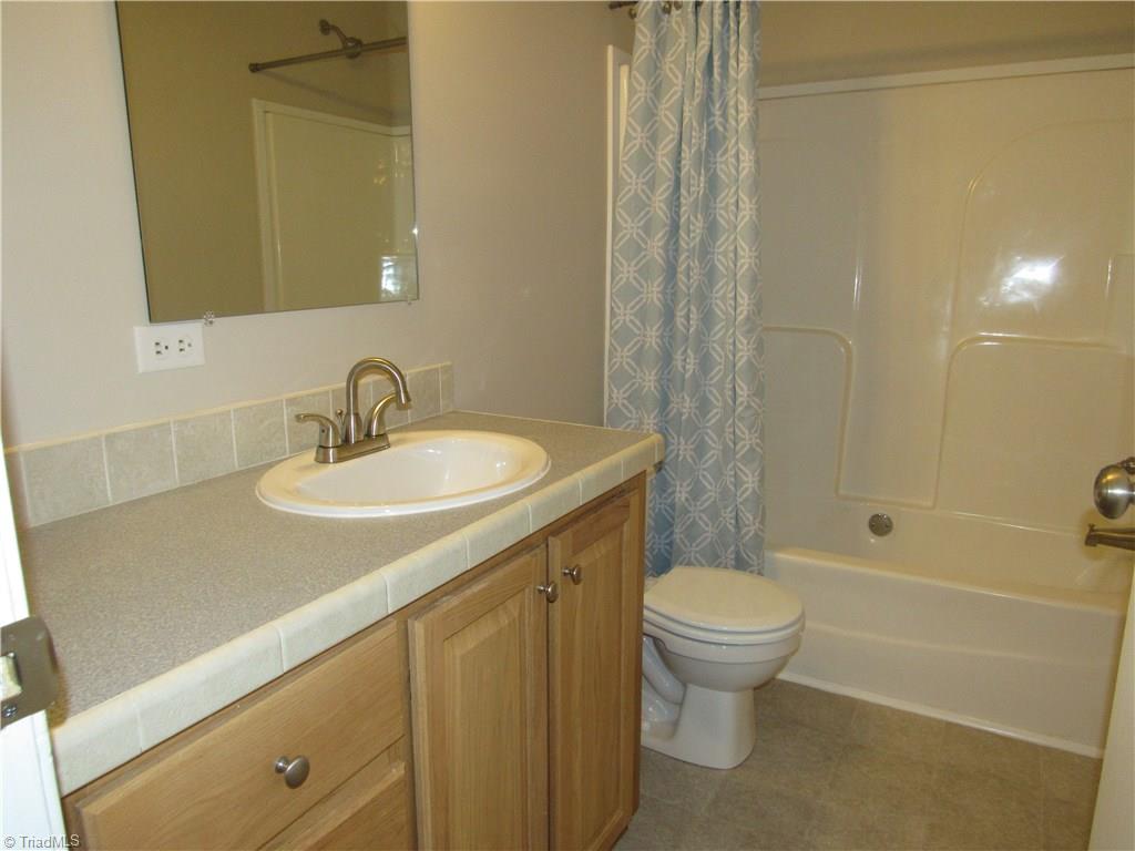 1015 Gordon Rd, Pinnacle, NC 27043 photo 23