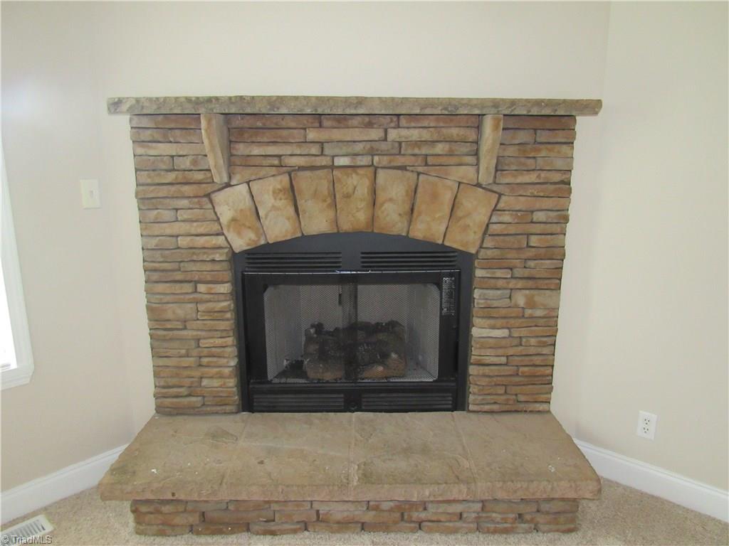 1015 Gordon Rd, Pinnacle, NC 27043 photo 10