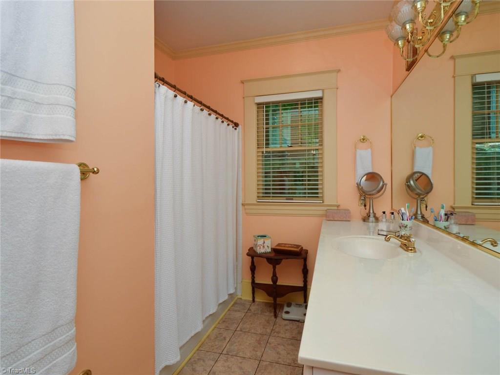 708 Sunset Dr, High Point, NC 27262 photo 16