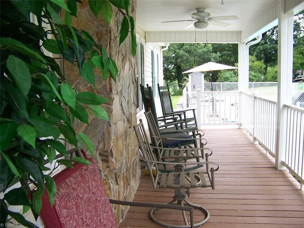 1010 Spring St, Mount Airy, NC 27030 photo 3
