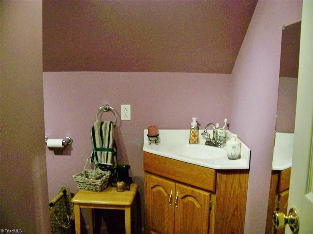 1010 Spring St, Mount Airy, NC 27030 photo 20