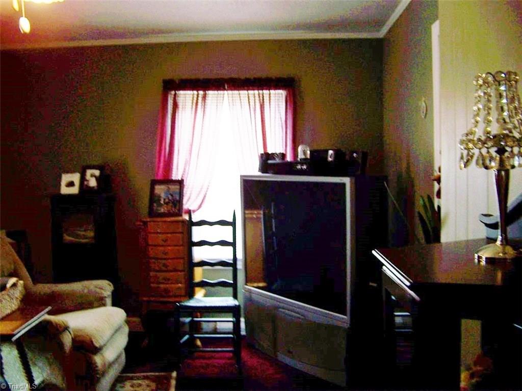 1010 Spring St, Mount Airy, NC 27030 photo 14