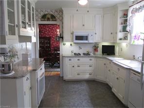 415 Edgedale Dr, High Point, NC 27262 photo 9