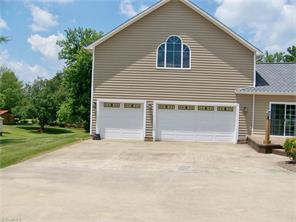 870 Zephyr Rd, Dobson, NC 27017 photo 3