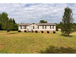 2809 Old Mountain Rd, Trinity, NC 27370 photo 1