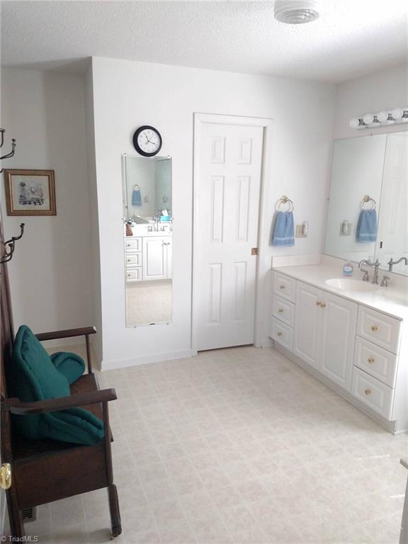 785 Carson Rd, Pilot Mountain, NC 27041 photo 28