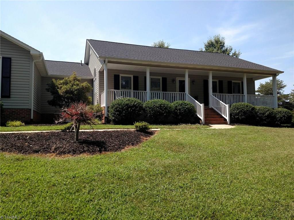 785 Carson Rd, Pilot Mountain, NC 27041 photo 7