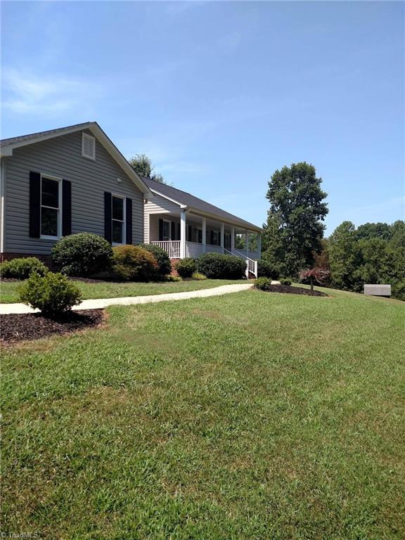 785 Carson Rd, Pilot Mountain, NC 27041 photo 8