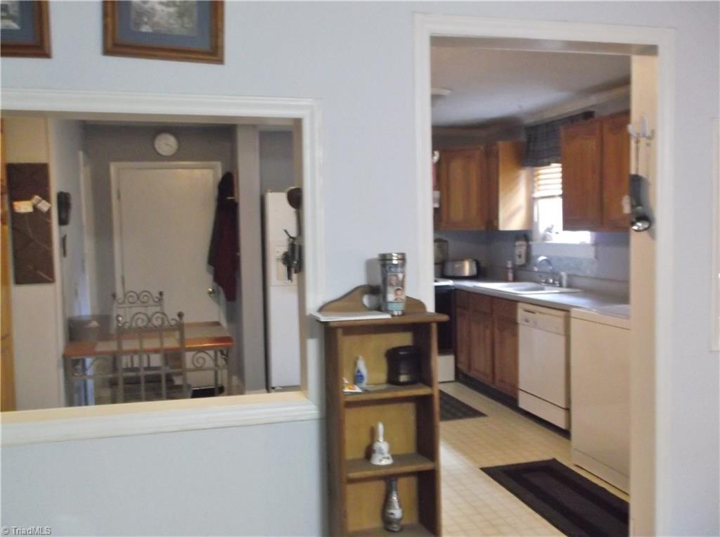 224 Maple St, King, NC 27021 photo 13