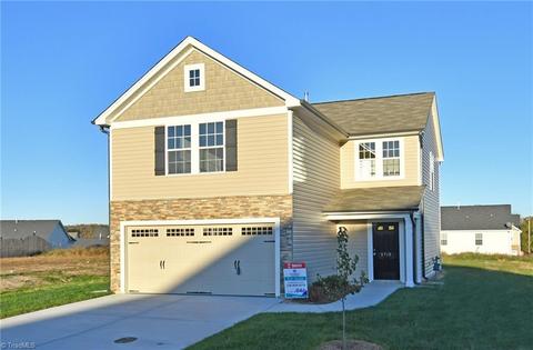 5715 Midstream Cir, Clemmons, NC 27012 photo 1