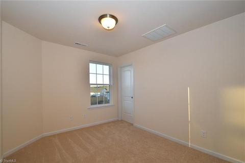 5715 Midstream Cir, Clemmons, NC 27012 photo 9