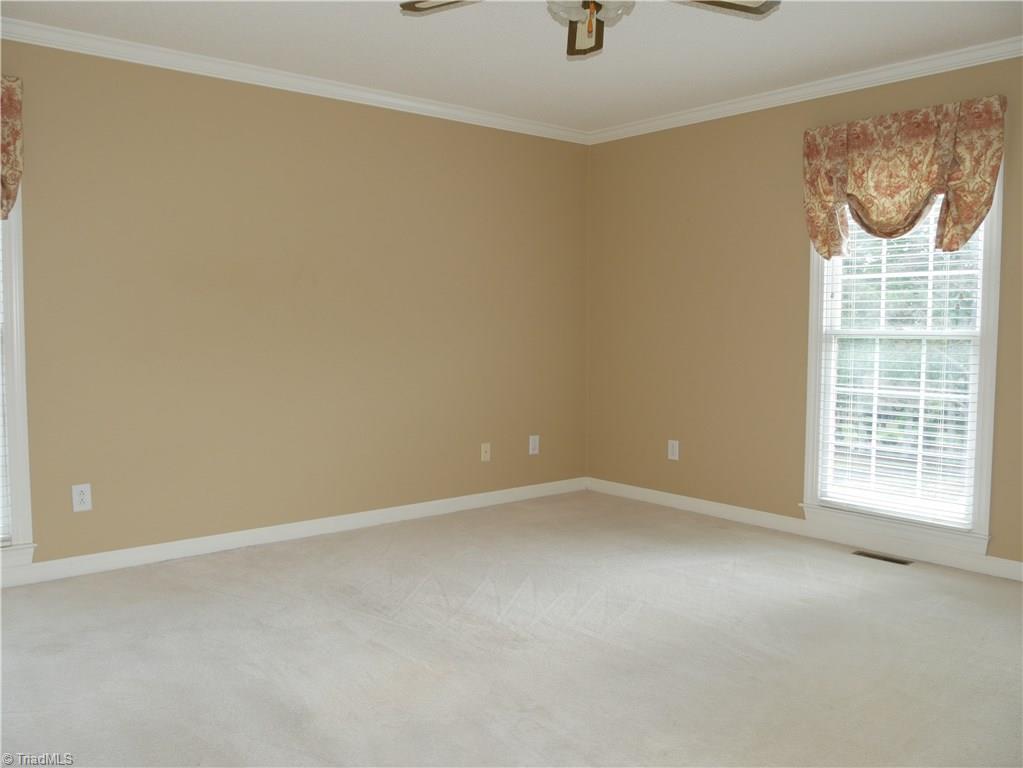 275 Parkview Cir, Pinnacle, NC 27043 photo 7