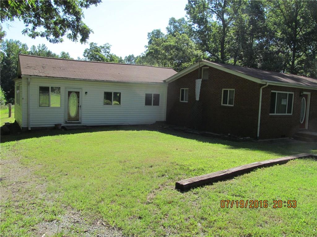 2188 Old Greensboro Rd, Thomasville, NC 27360 photo 3