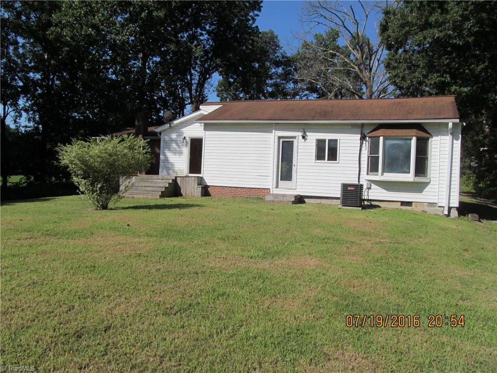 2188 Old Greensboro Rd, Thomasville, NC 27360 photo 4