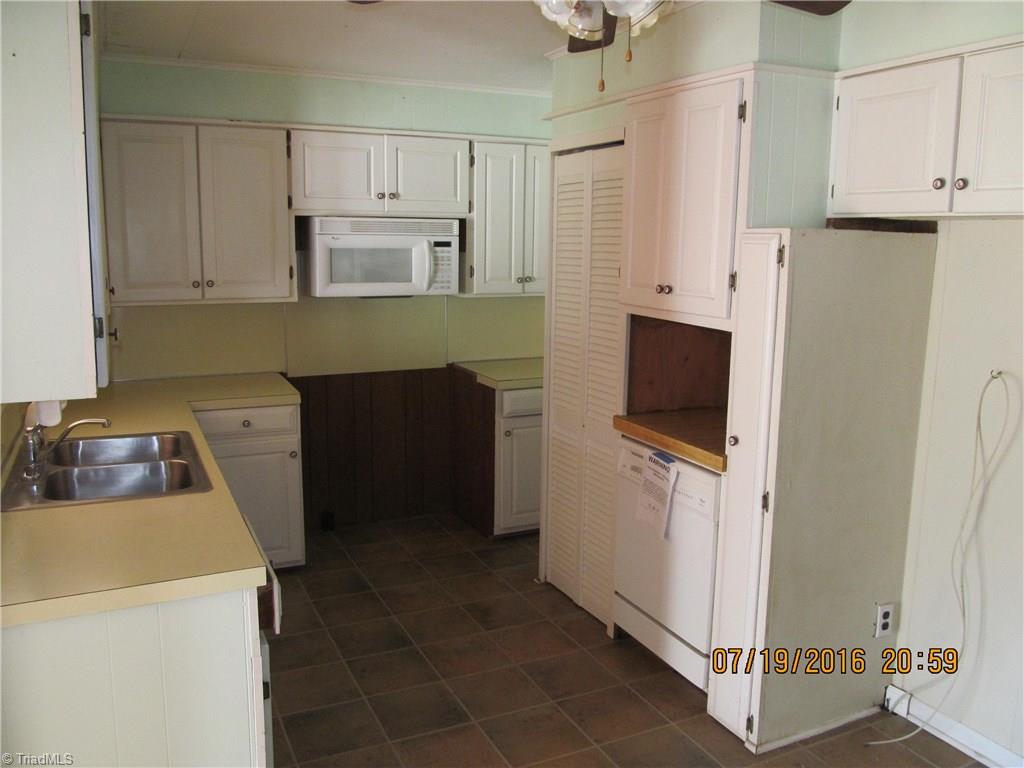 2188 Old Greensboro Rd, Thomasville, NC 27360 photo 15
