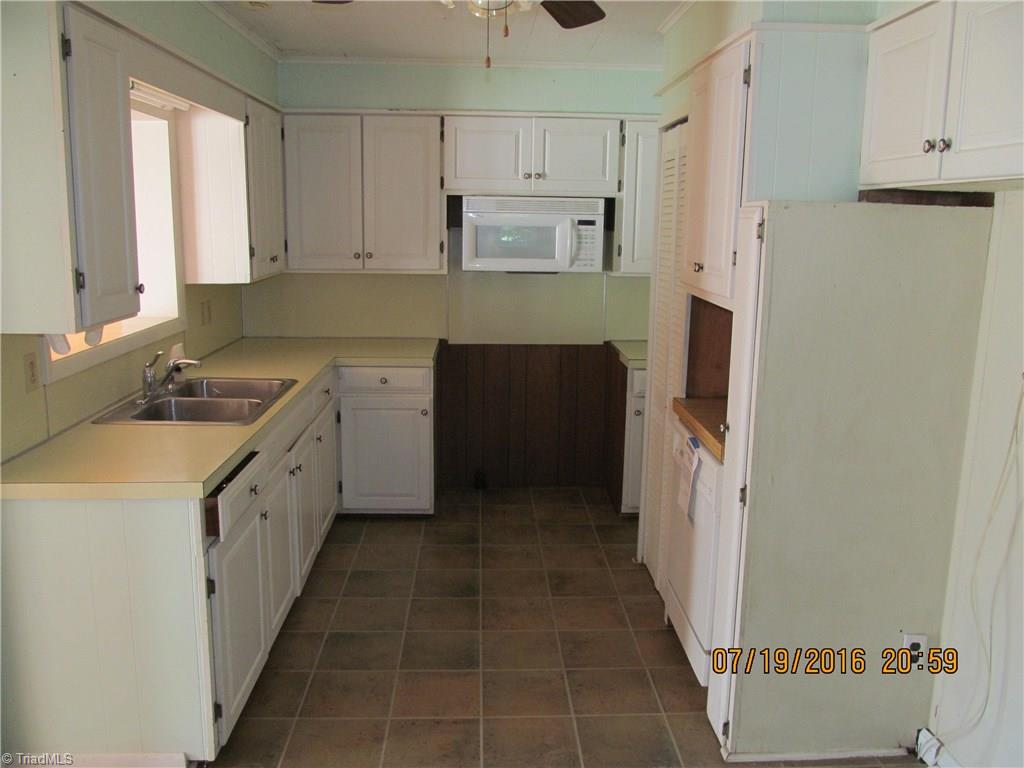2188 Old Greensboro Rd, Thomasville, NC 27360 photo 14