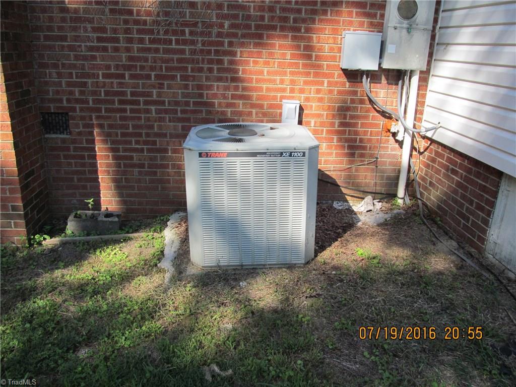 2188 Old Greensboro Rd, Thomasville, NC 27360 photo 9