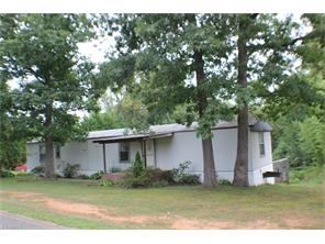 2112 Haystack Rd, Mount Airy, NC 27030 photo 2