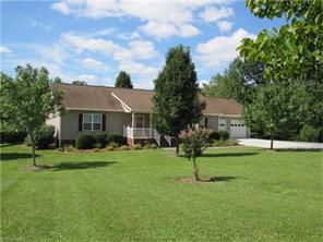 1656 Denny Rd, King, NC 27021 photo 1