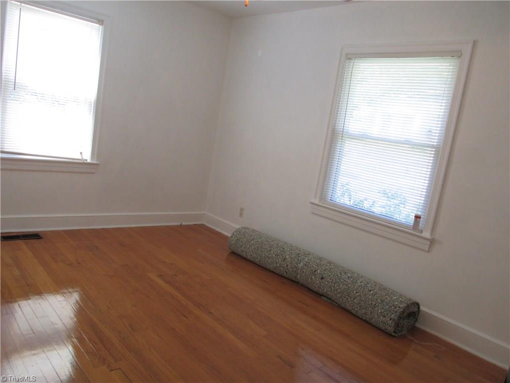 908 Tabor St, High Point, NC 27262 photo 8