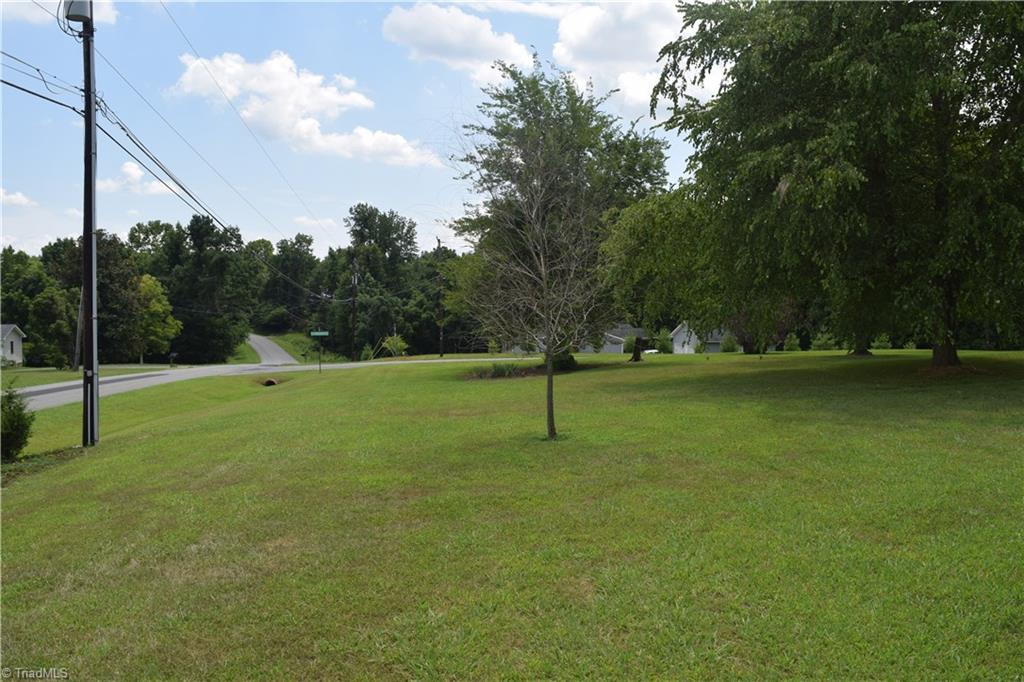 3711 Evergreen Dr, Trinity, NC 27370 photo 8