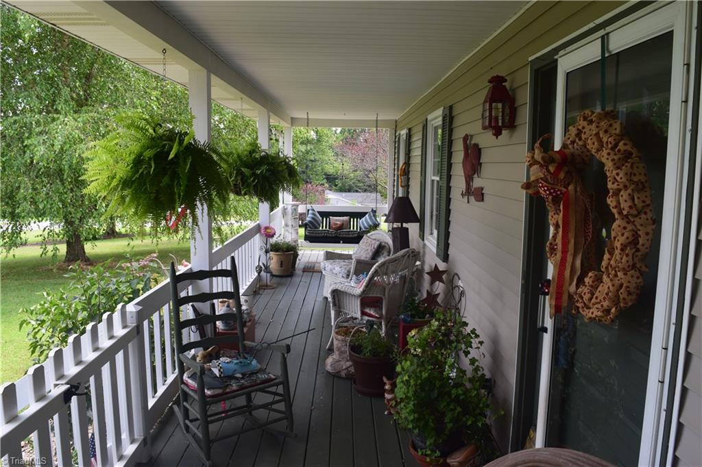 3711 Evergreen Dr, Trinity, NC 27370 photo 3