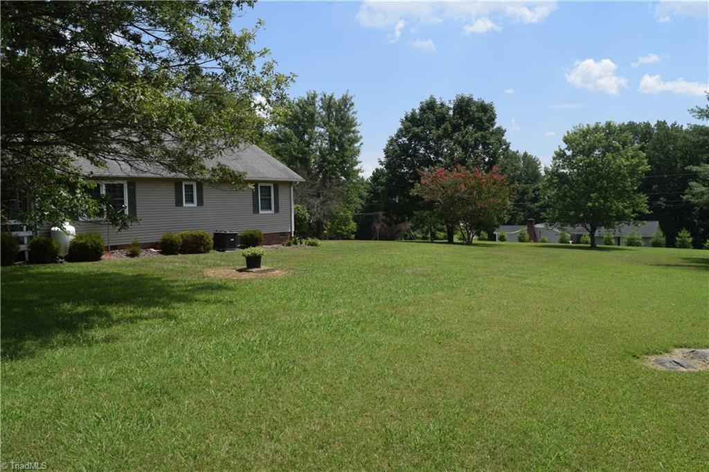 3711 Evergreen Dr, Trinity, NC 27370 photo 25