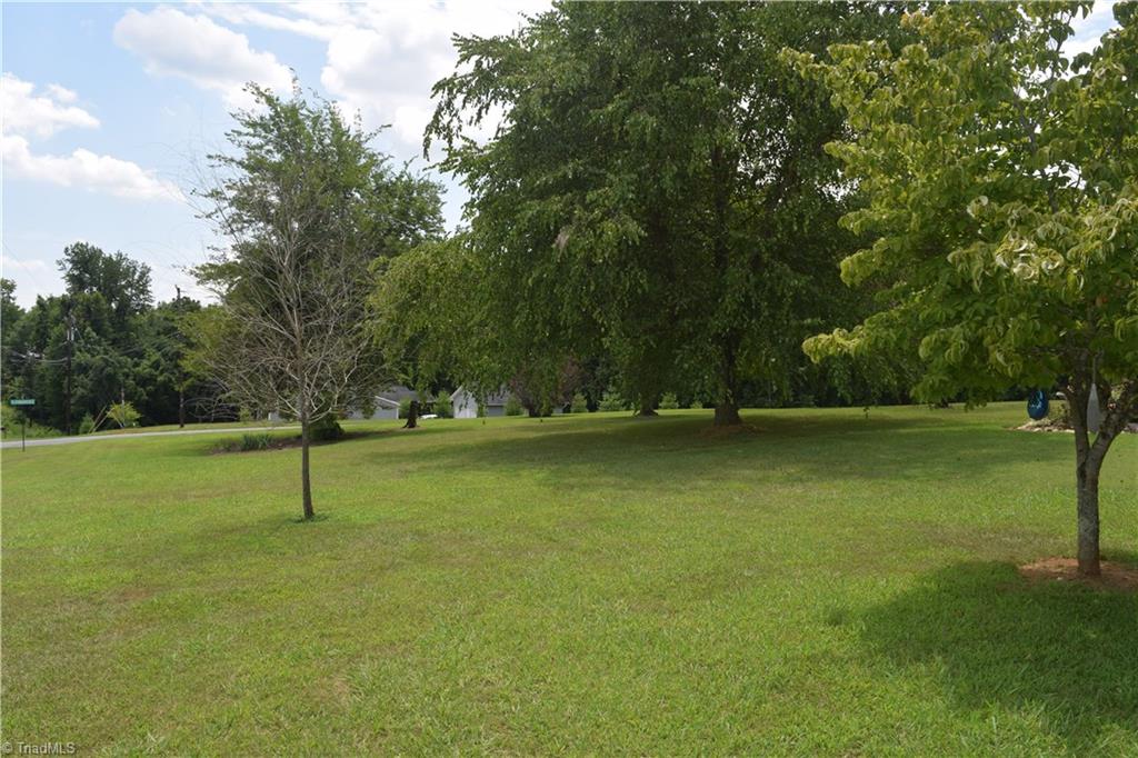3711 Evergreen Dr, Trinity, NC 27370 photo 7