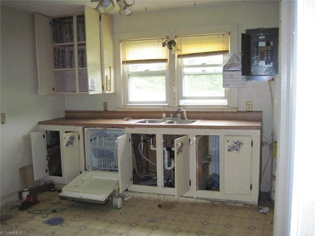 1192 Sam Young Rd, Pine Hall, NC 27042 photo 6