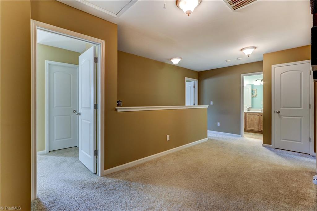 2694 Splitbrook Dr, High Point, NC 27265 photo 23