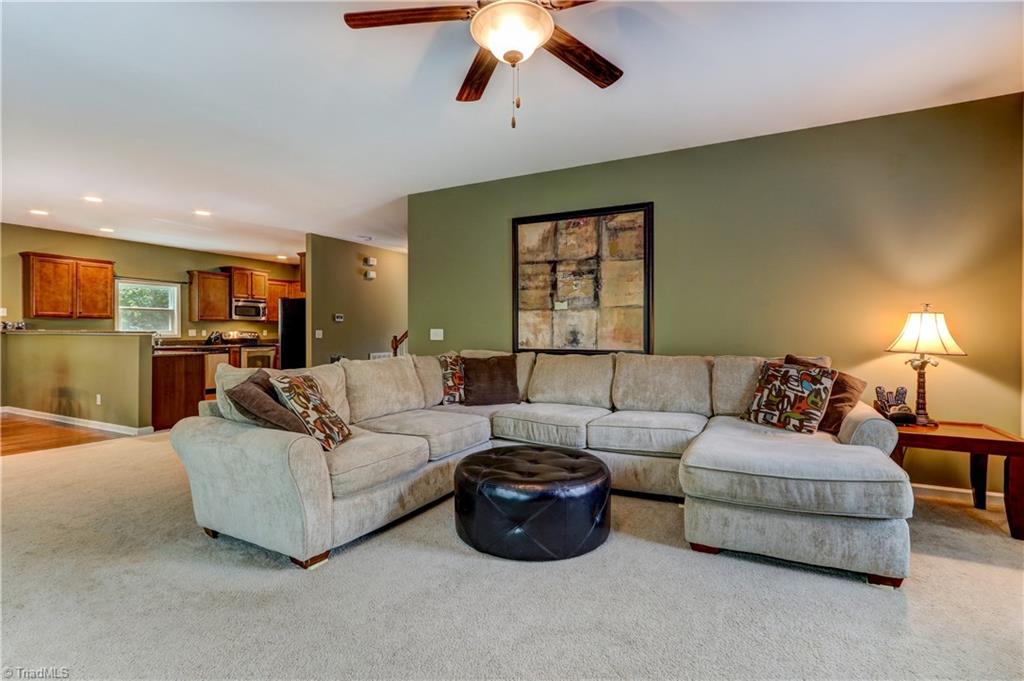 2694 Splitbrook Dr, High Point, NC 27265 photo 6