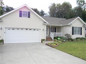16 Eagle Dr, Thomasville, NC 27360 photo 2
