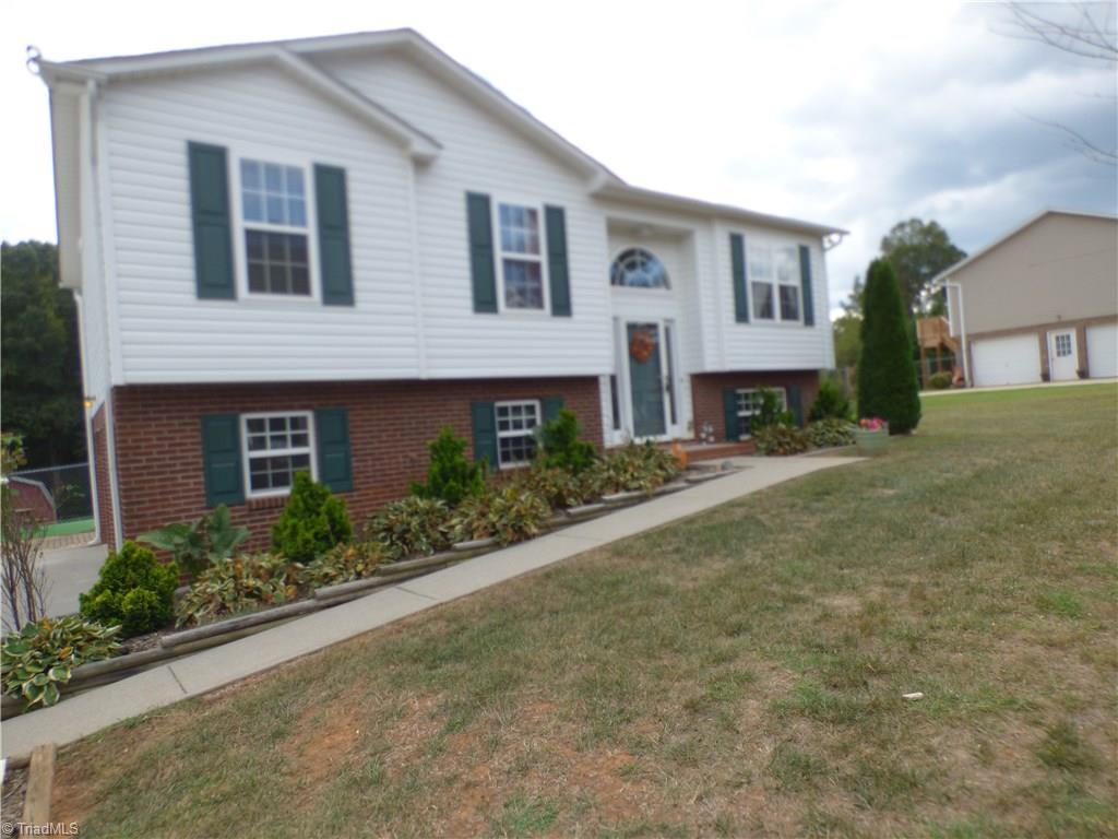 1180 Laurel Crest Rd, King, NC 27021 photo 1