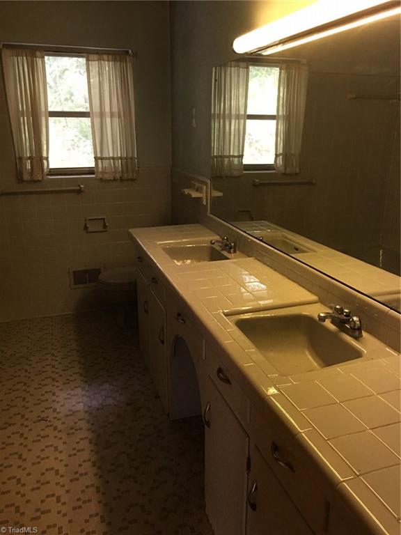 1703 Deep River Rd, High Point, NC 27265 photo 5