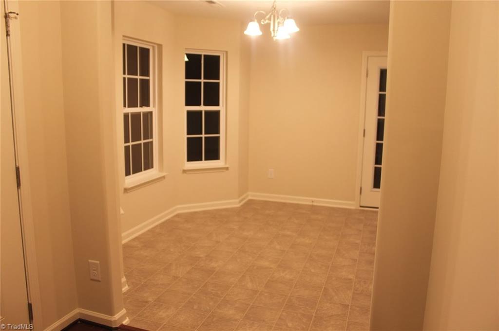 495 Sandybrooke Dr, High Point, NC 27265 photo 4