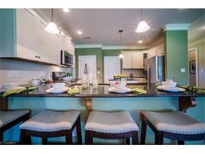 101 Pilot Bluff Dr, King, NC 27021 photo 5