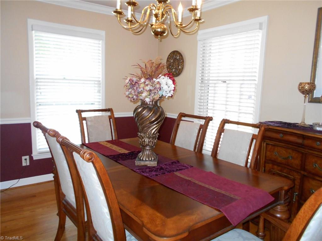 924 Kingston Dr, High Point, NC 27262 photo 6