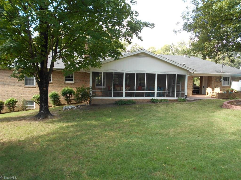 924 Kingston Dr, High Point, NC 27262 photo 28