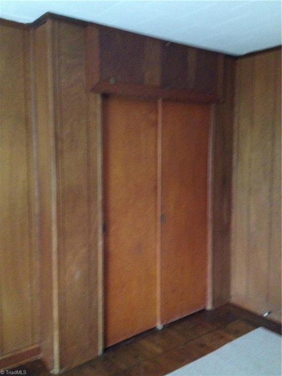 129 Johnson St, Elkin, NC 28621 photo 6