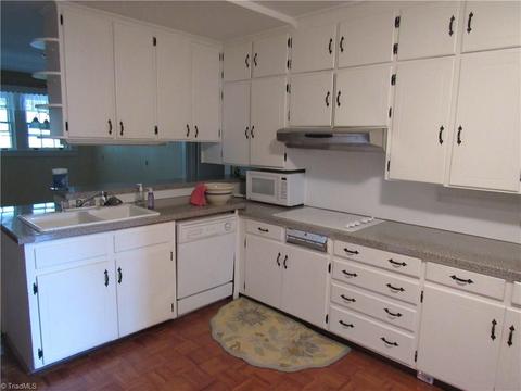 501 Main St, Pilot Mountain, NC 27041 photo 23