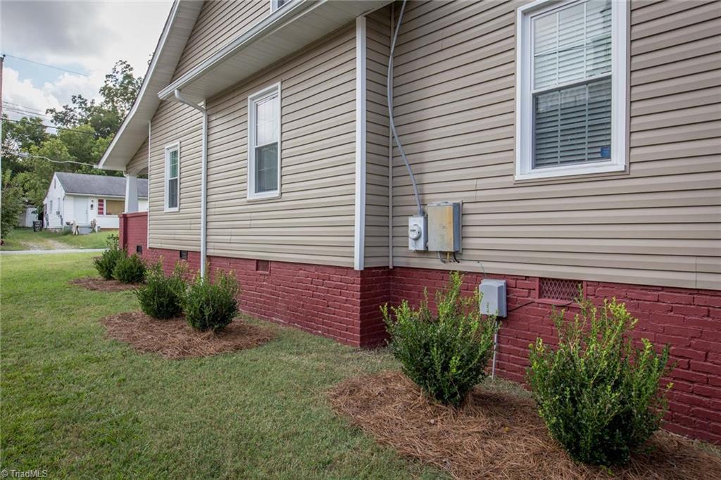 400 Barker Ave, High Point, NC 27262 photo 29