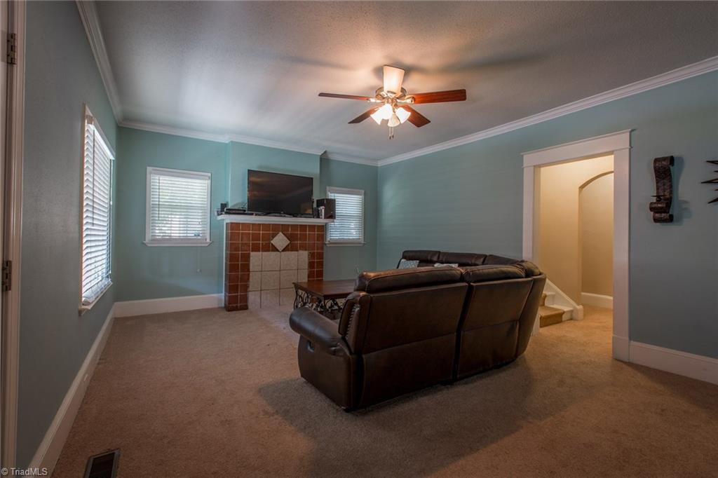 400 Barker Ave, High Point, NC 27262 photo 5