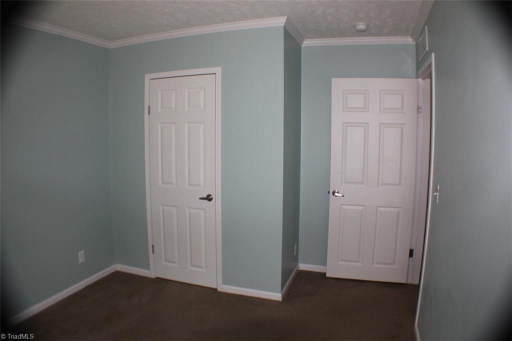 214 Border Ln, Pinnacle, NC 27043 photo 5