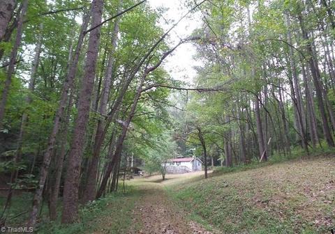 8902 Haystack Rd, Thurmond, NC 28683 photo 1