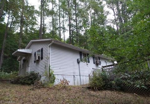 8902 Haystack Rd, Thurmond, NC 28683 photo 4