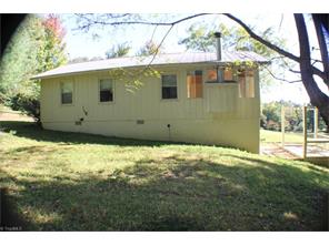 22 Glen Pine Ln, Fancy Gap, VA 24328 photo 7