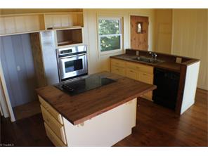 22 Glen Pine Ln, Fancy Gap, VA 24328 photo 10