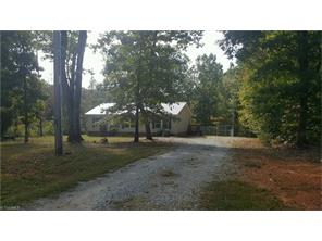 4961 Jordan Valley Rd, Trinity, NC 27370 photo 2