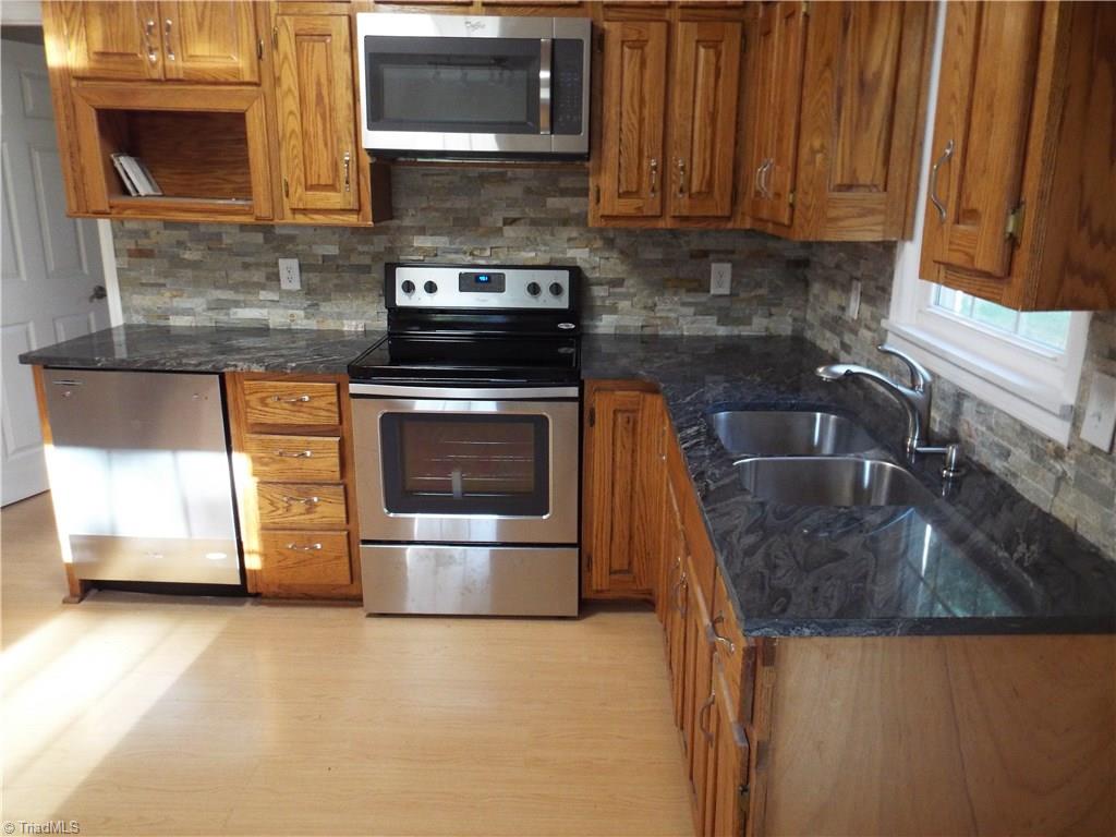 4560 Colonial Cir, Trinity, NC 27370 photo 8