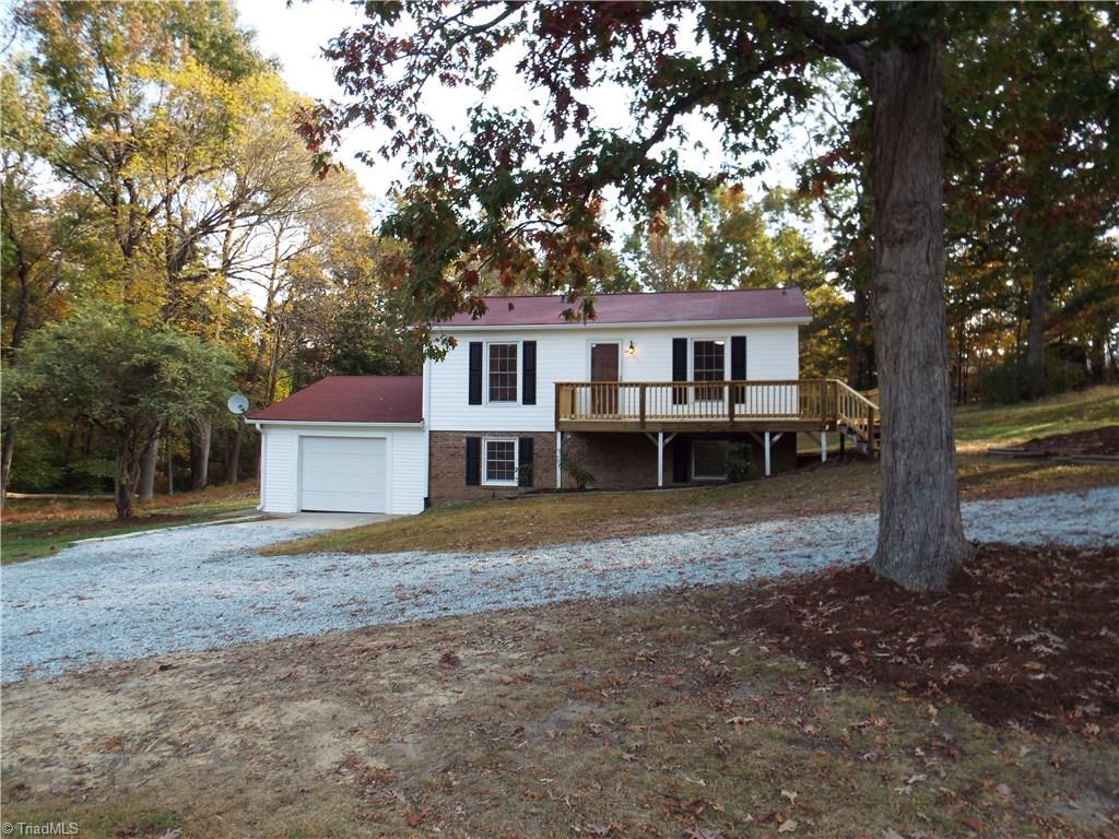 4560 Colonial Cir, Trinity, NC 27370 photo 2